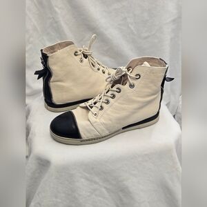 STUART WEITZMAN 8.5 M Zipit Bone / Black Leather Cap Toe High Top Sneakers